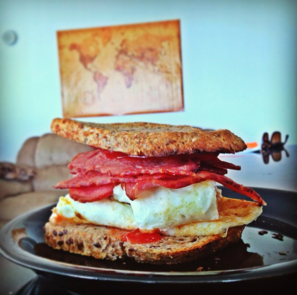 [Recipes] The Ultimate High Protein Breakfast Sandwich