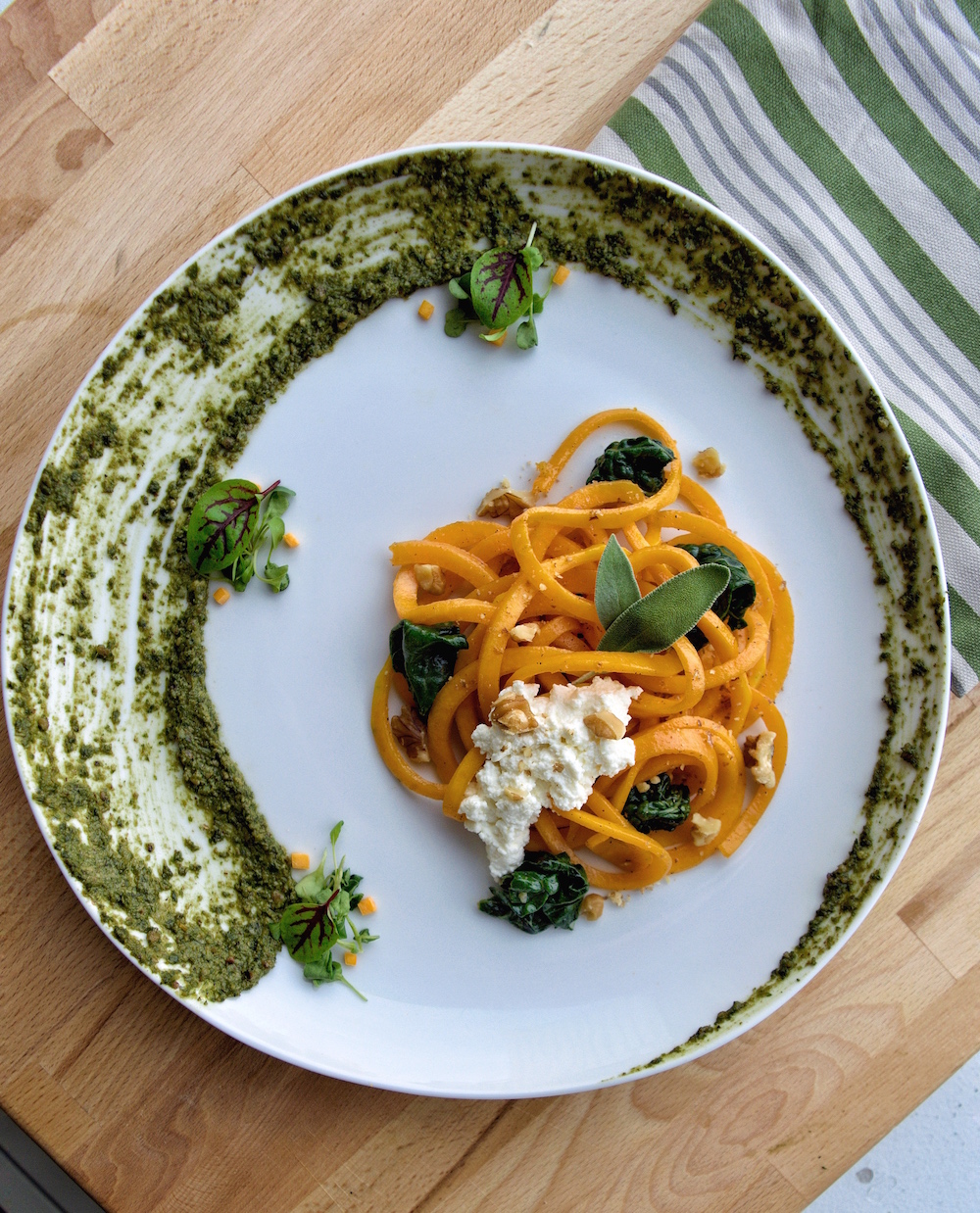 butternut squash noodles, butternut noodles, butternut squash zoodles, butternut zoodles, butternut squash bucatini, butternut squash pasta, squash pasta, butternut squash pasta sauce, butternut squash pasta recipes, butternut squash sauce